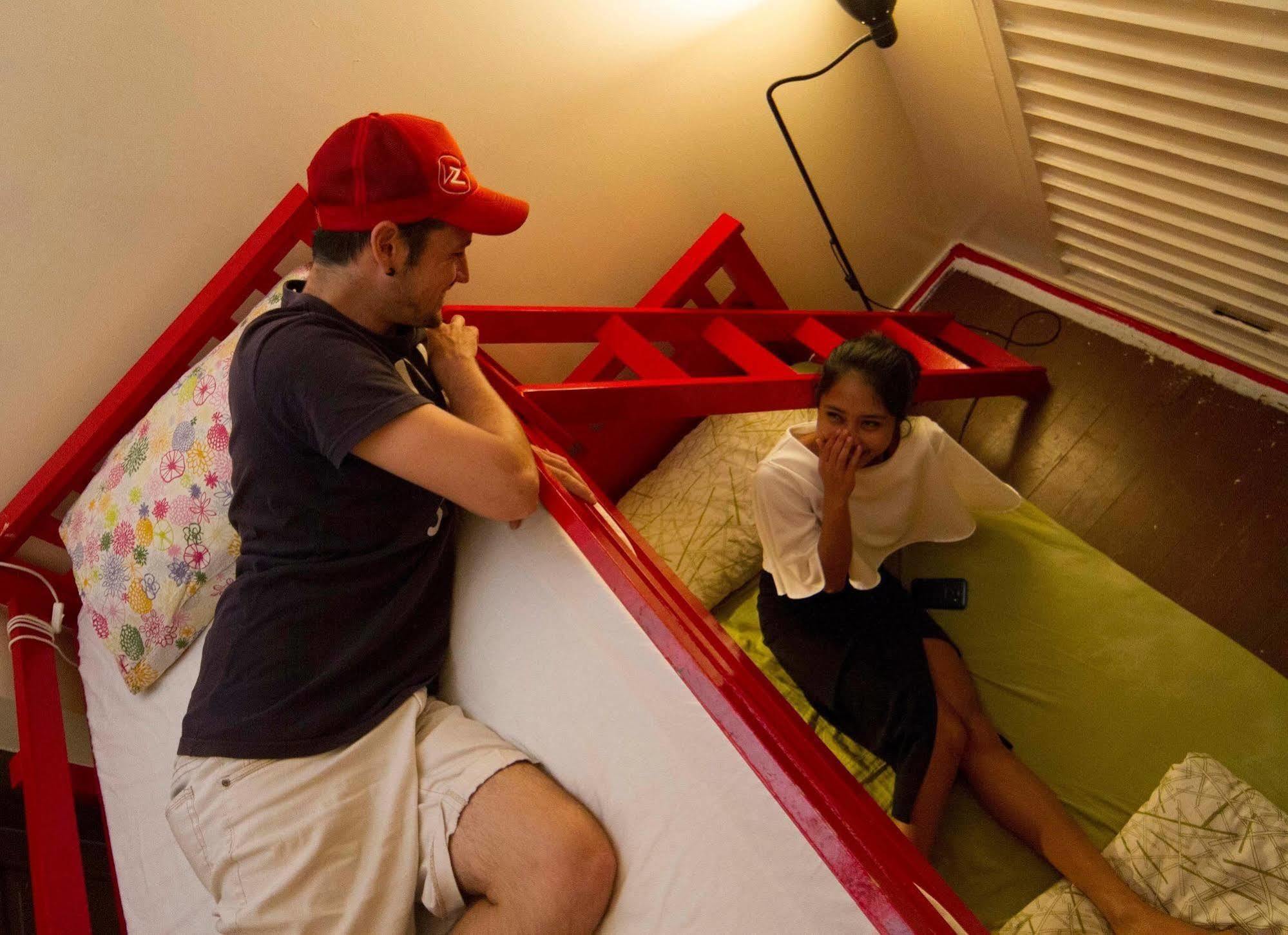 Sleepy Kiwi Backpacker Hostel - Bugis 新加坡 外观 照片